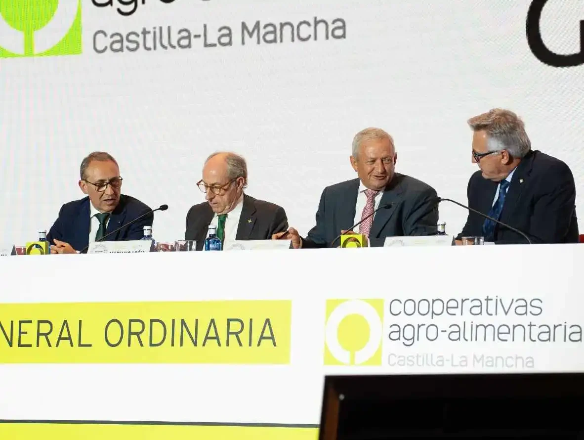 Globalcaja reafirma junto a Cooperativas Agro-alimentarias su papel como socio estratégico del sector agro